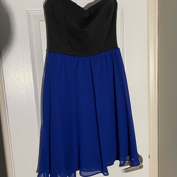 Strapless dress - Picture 1 of 3